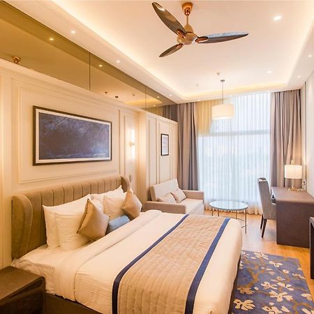 The Cove Wing Hotel Panchkula Esterno foto