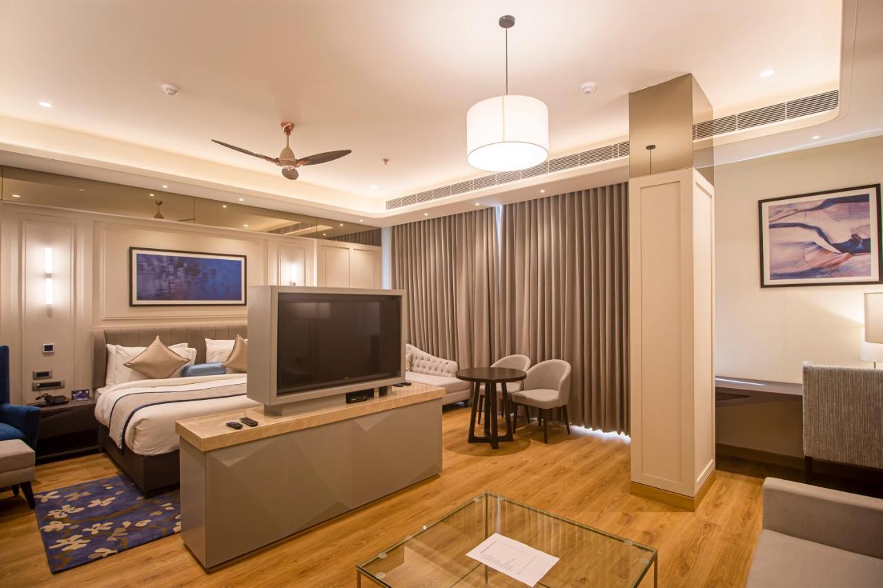 The Cove Wing Hotel Panchkula Esterno foto