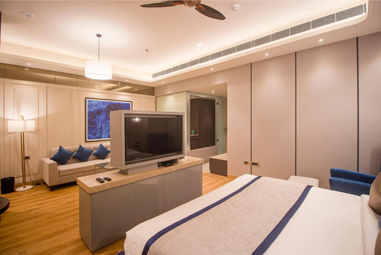 The Cove Wing Hotel Panchkula Esterno foto