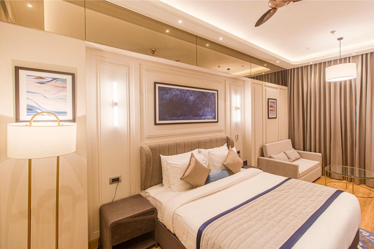 The Cove Wing Hotel Panchkula Esterno foto