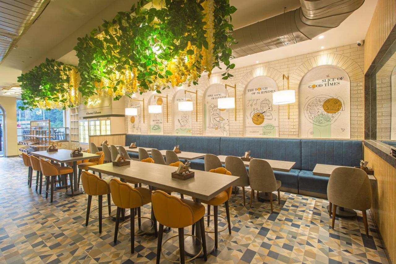 The Cove Wing Hotel Panchkula Esterno foto